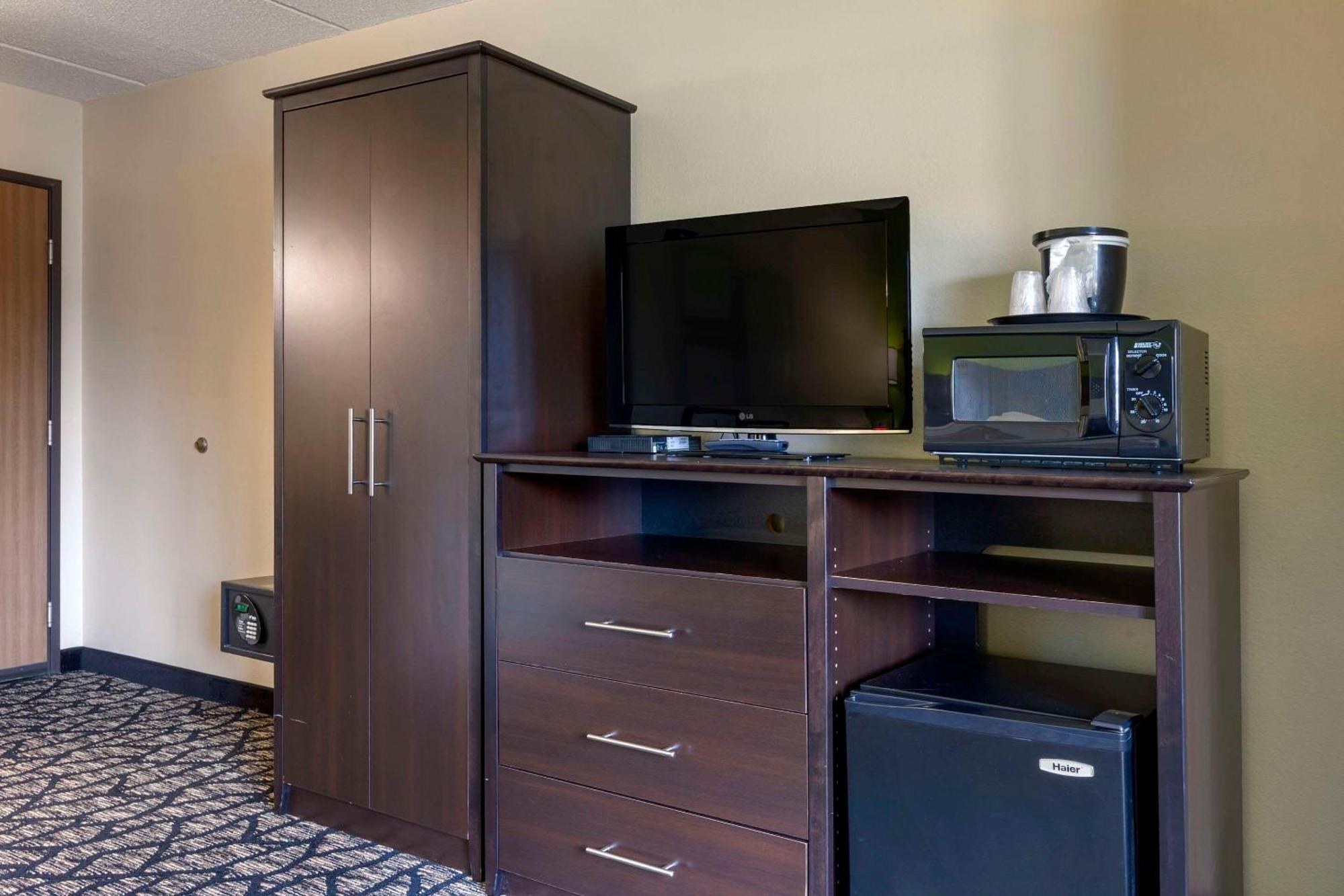 Quality Inn Oshkosh Kültér fotó