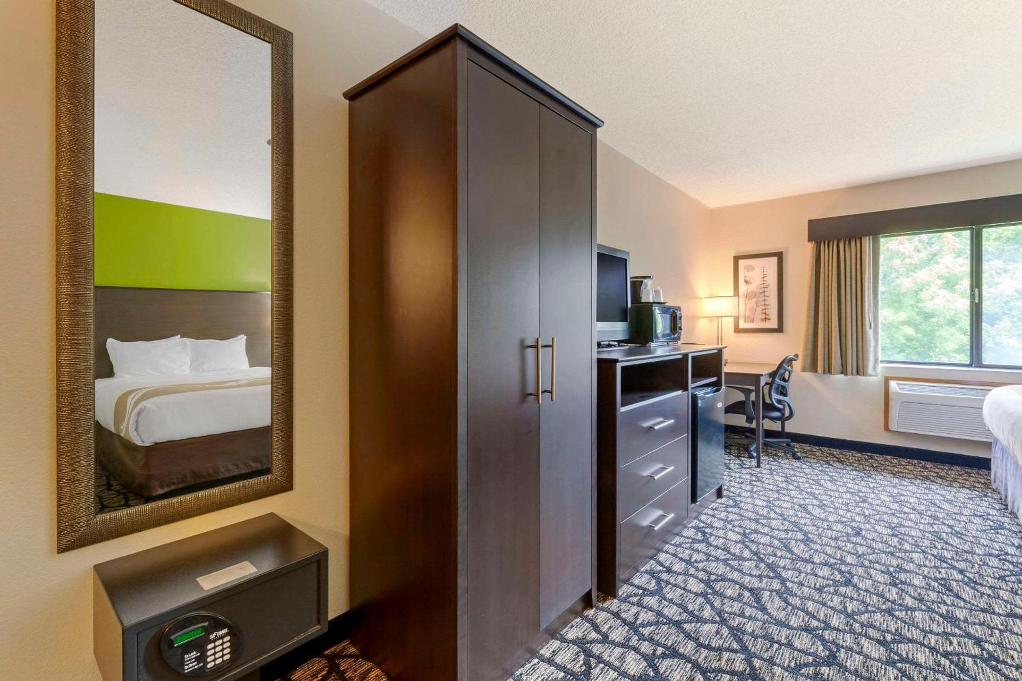 Quality Inn Oshkosh Kültér fotó